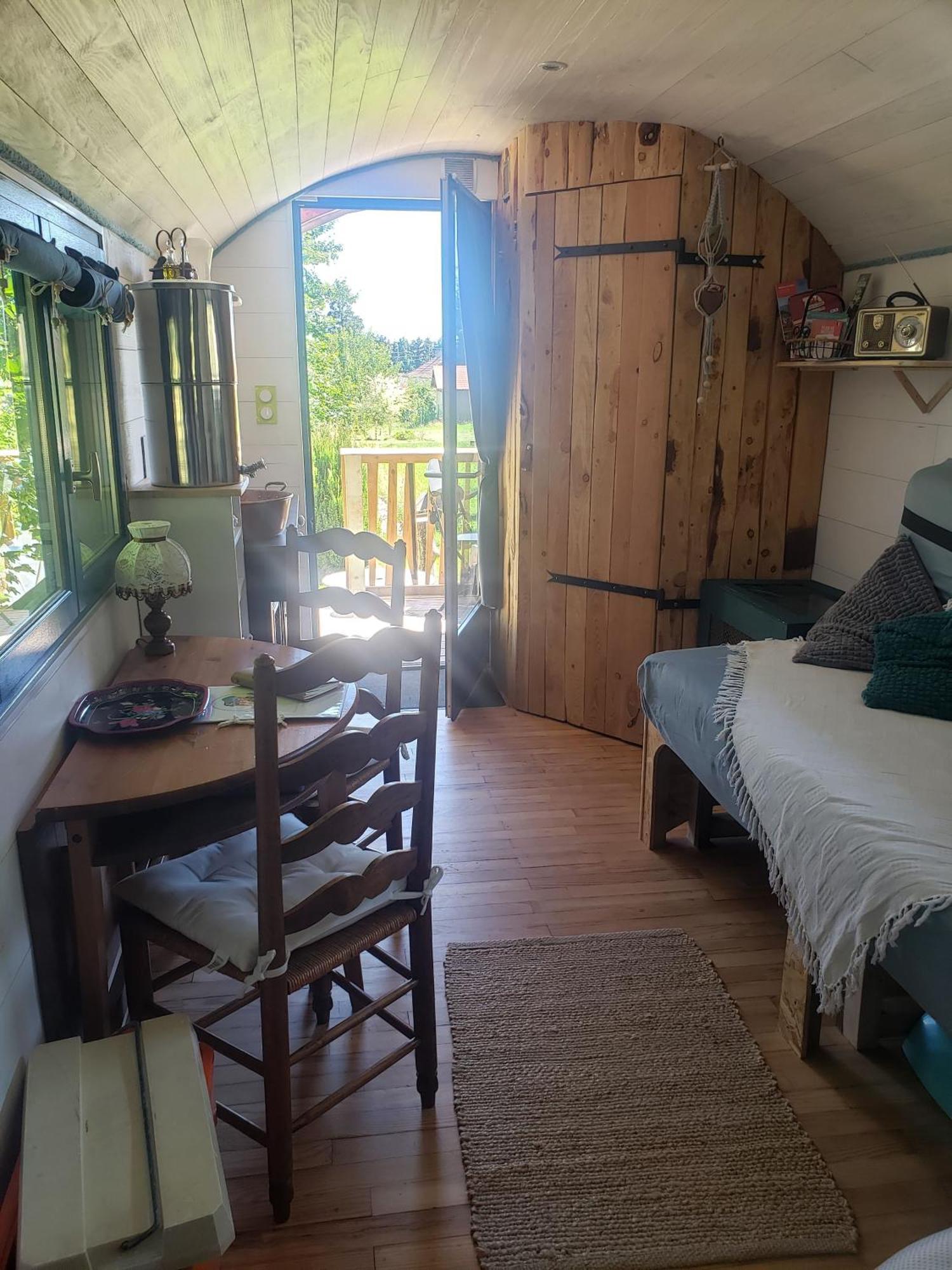 La Roulotte Tiny House Du Mond'Ideal Leval  Eksteriør bilde